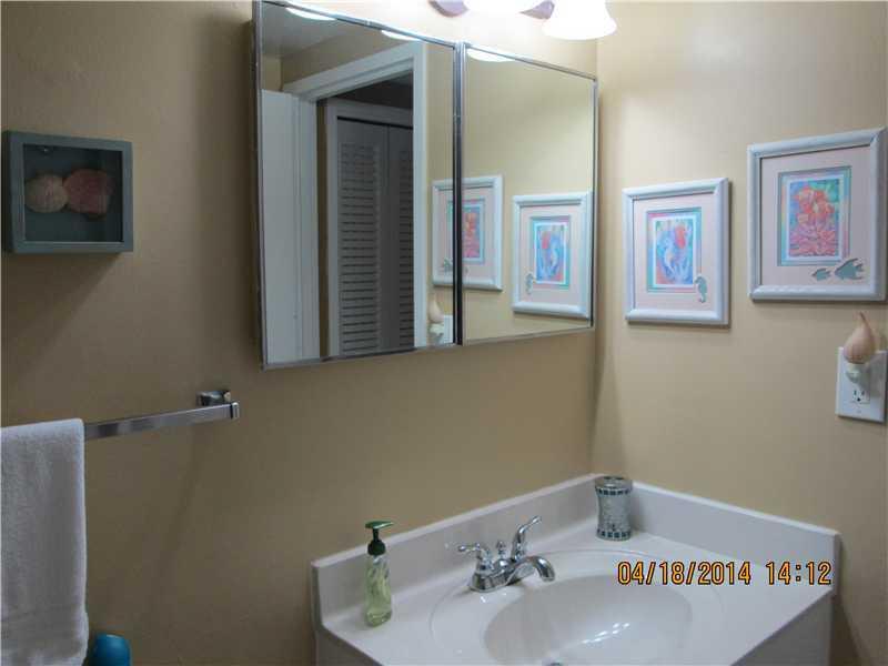 SEA AIR TOWERS CONDO - Residential Lease