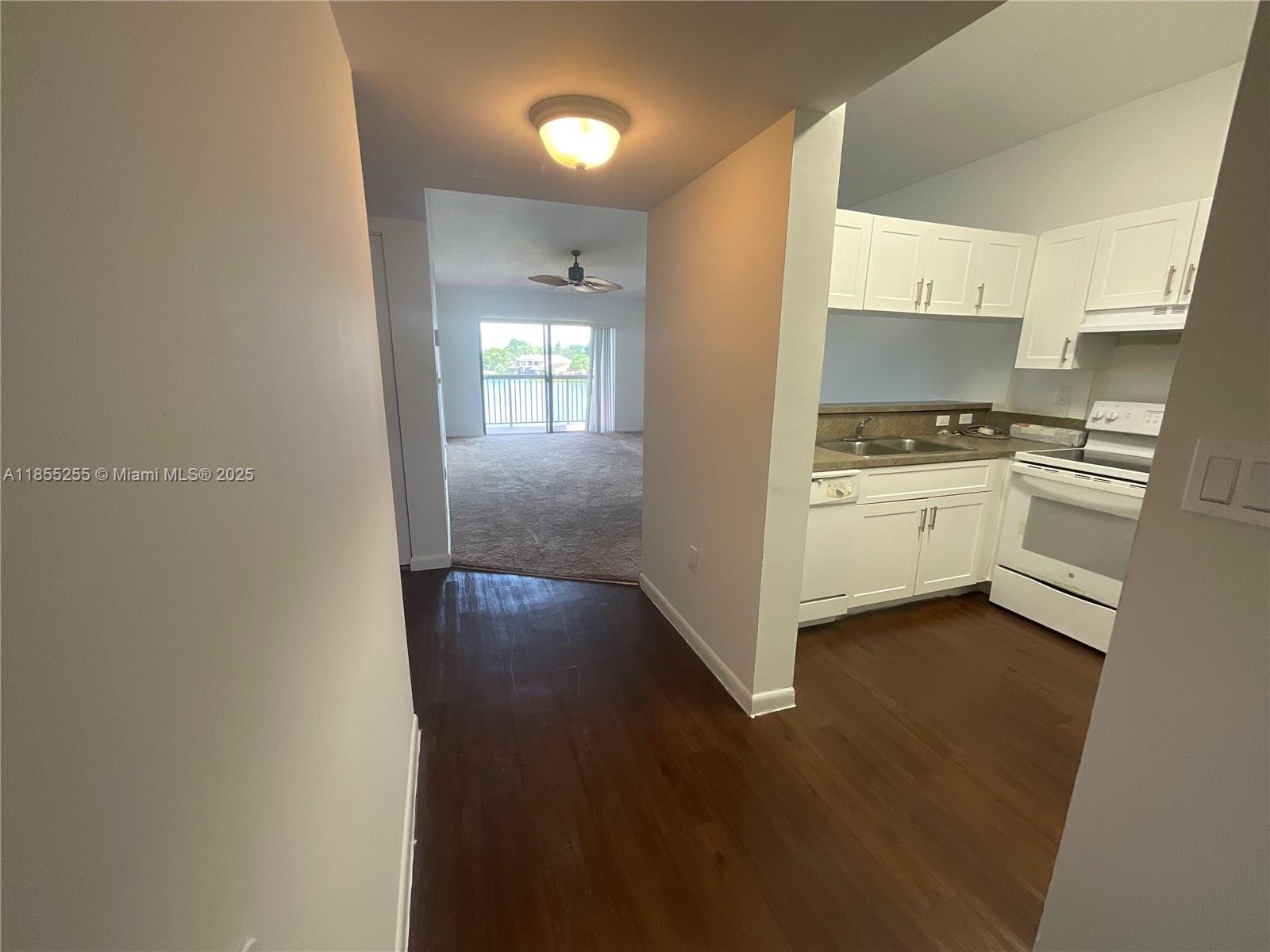 VILLAS DE VENEZIA CONDO - Residential