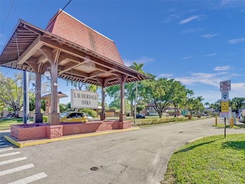 A home in Lauderdale Lakes