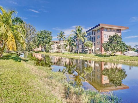 A home in Lauderdale Lakes