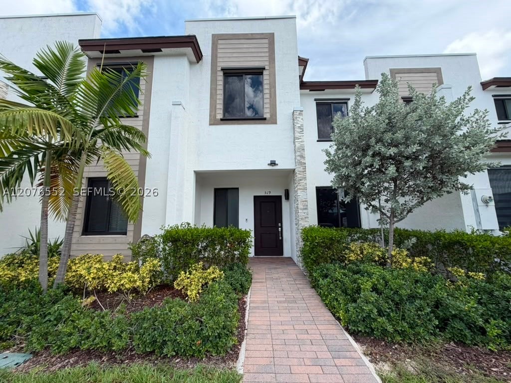519 NE 208th Ter, Miami FL 33179