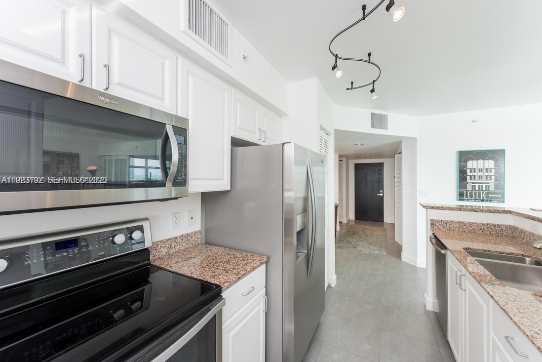 YACHT CLUB AT PORTOFINO C - Residential Lease