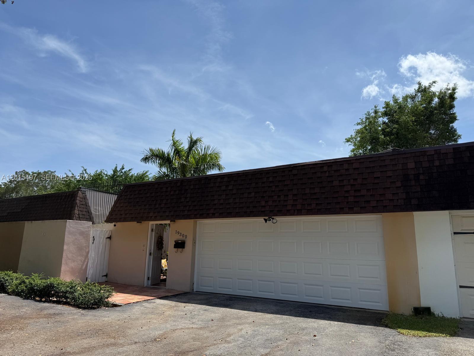 COUNTRY CLUB OF MIAMI FAI - Residential