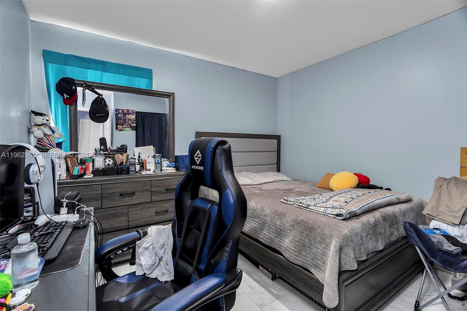 SOUTH MIAMI LAKES - Residential