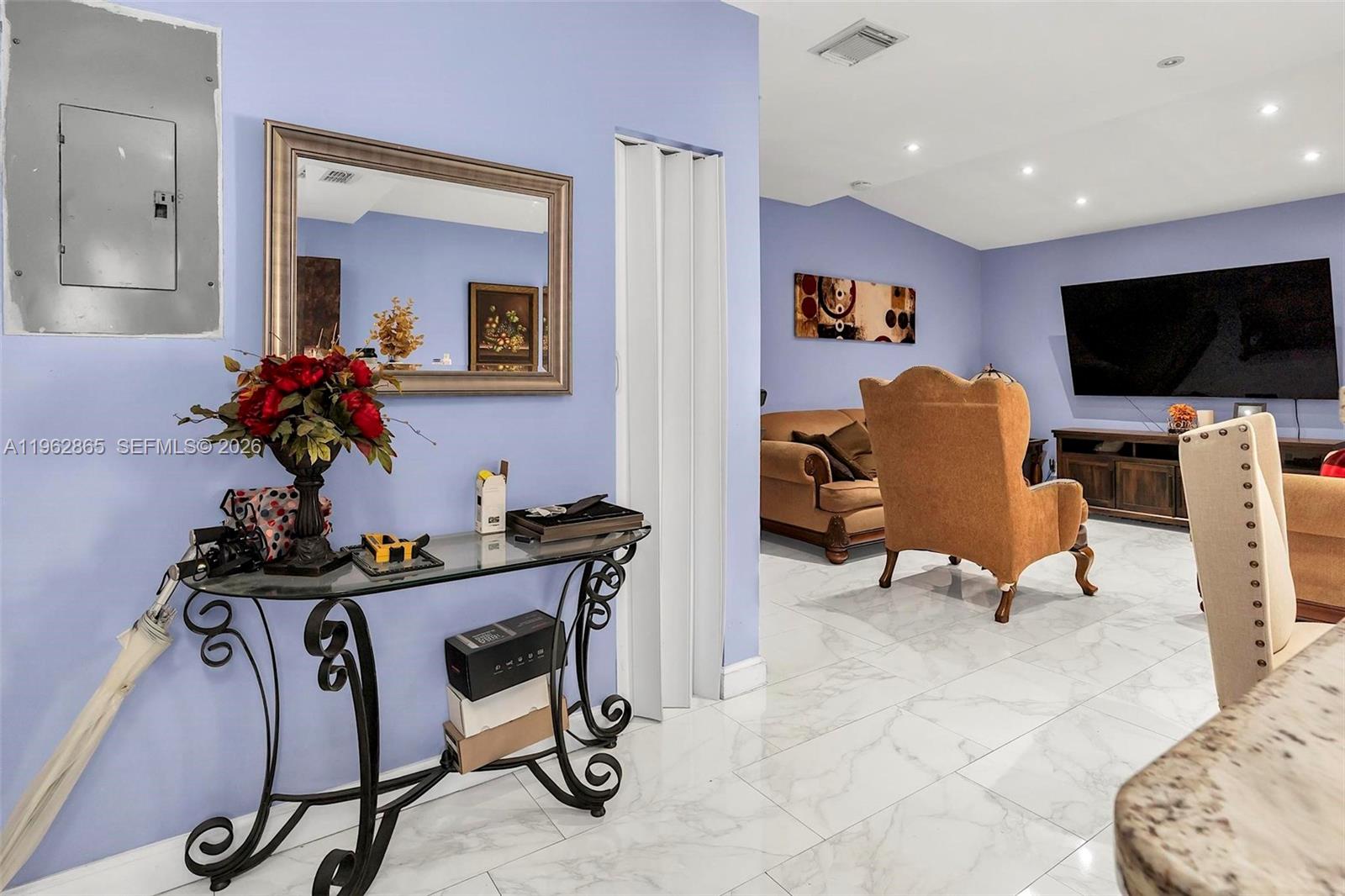 SOUTH MIAMI LAKES - Residential