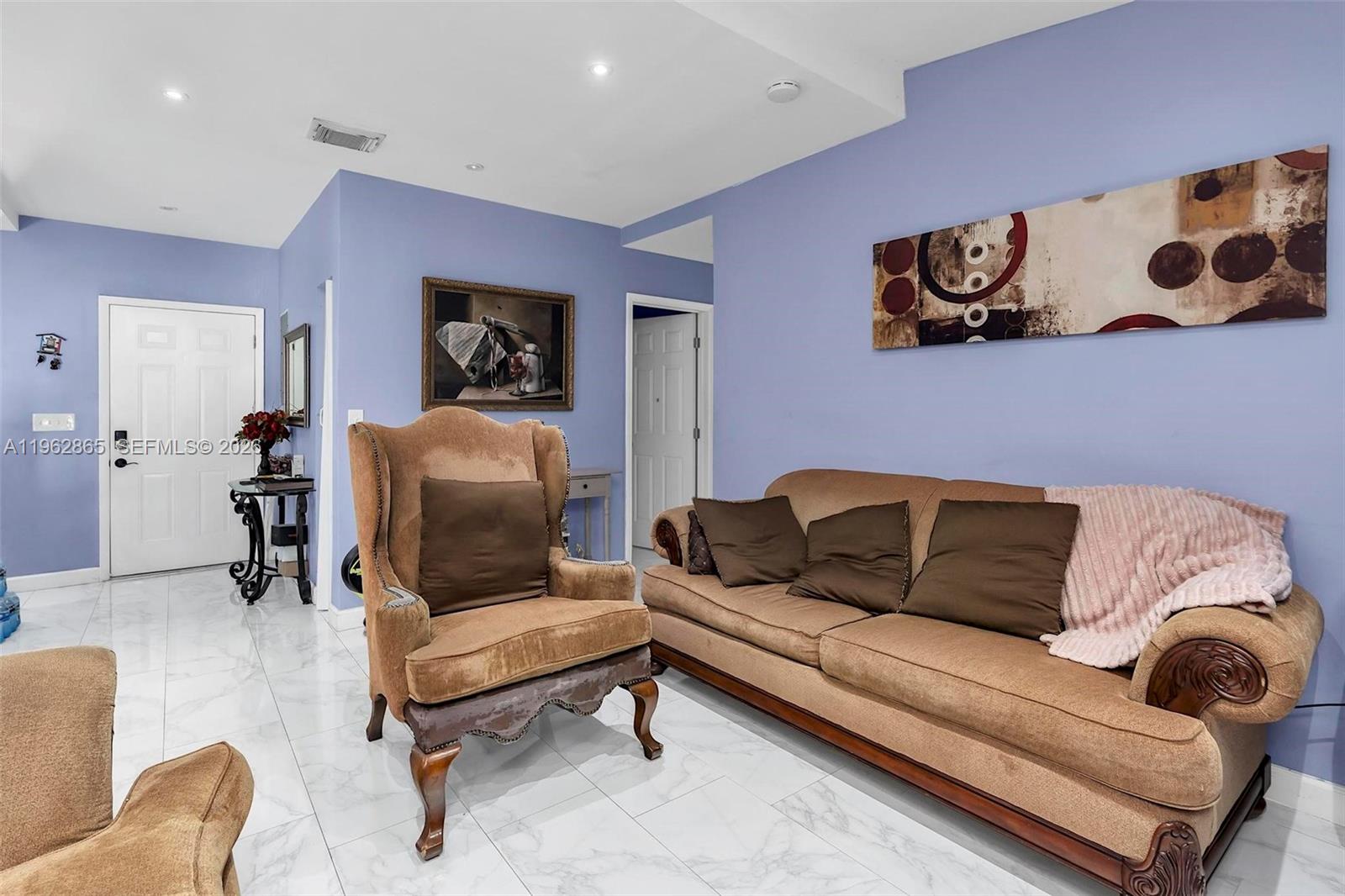 SOUTH MIAMI LAKES - Residential