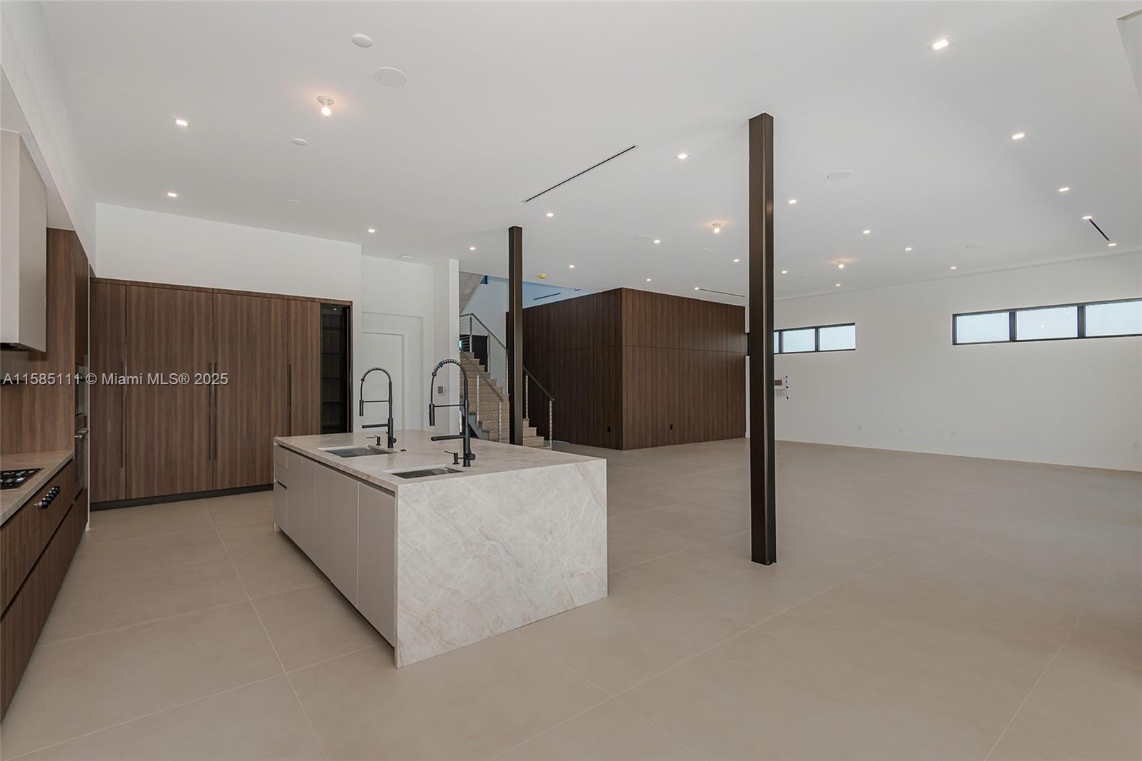 CORONADO HARBOR - Residential