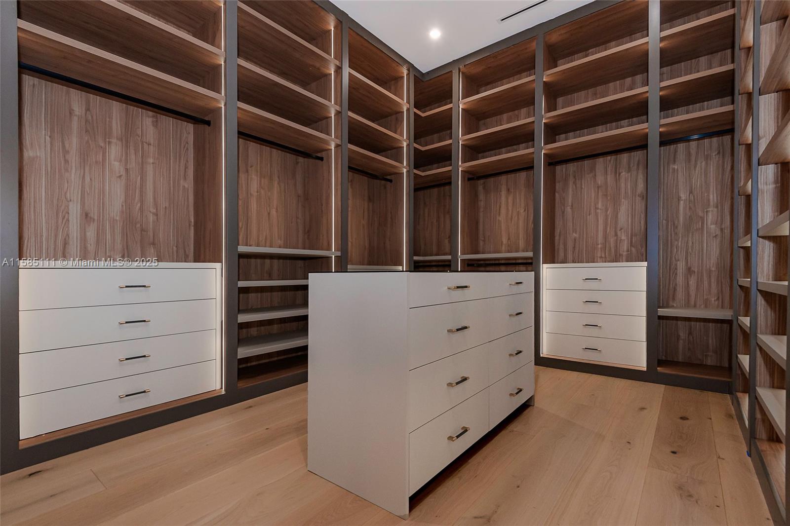 CORONADO HARBOR - Residential