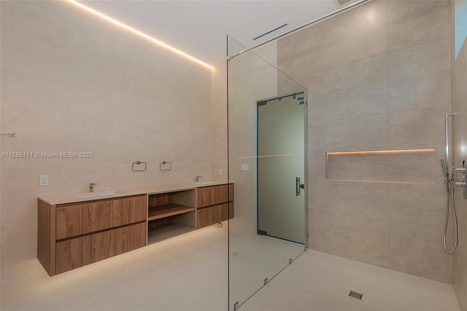 CORONADO HARBOR - Residential