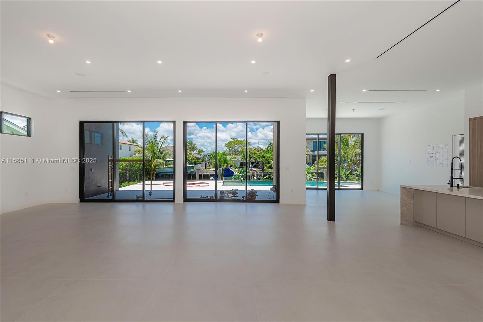 CORONADO HARBOR - Residential