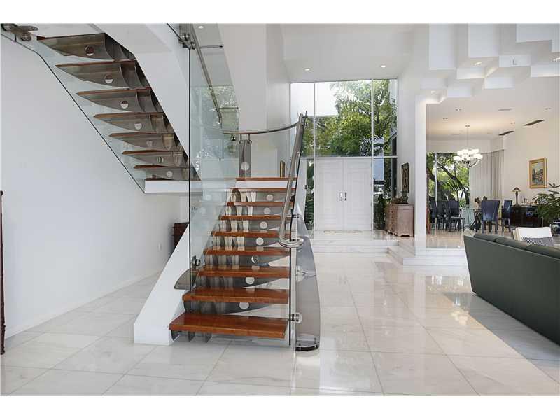 MASHTA ISLAND - Residential