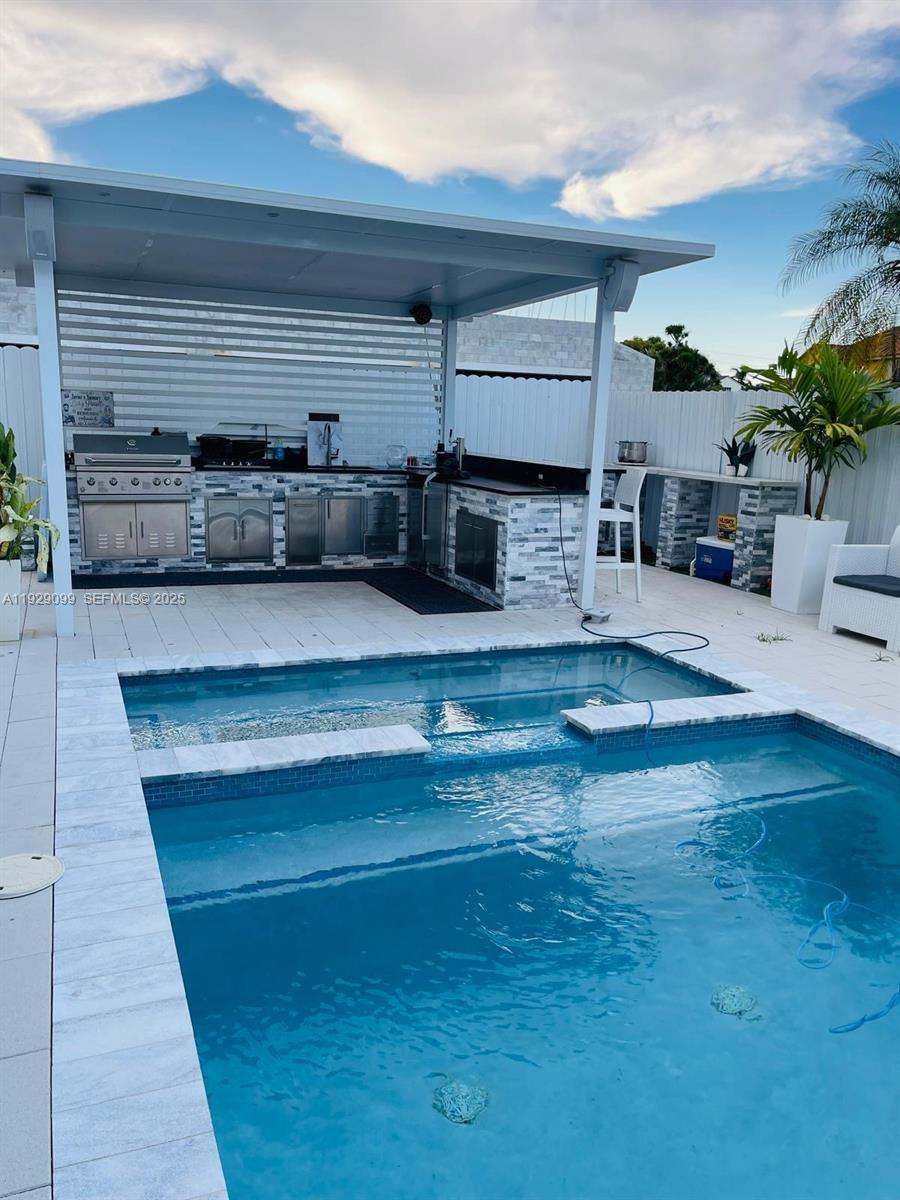 PRINCETONIAN ESTATES - Residential