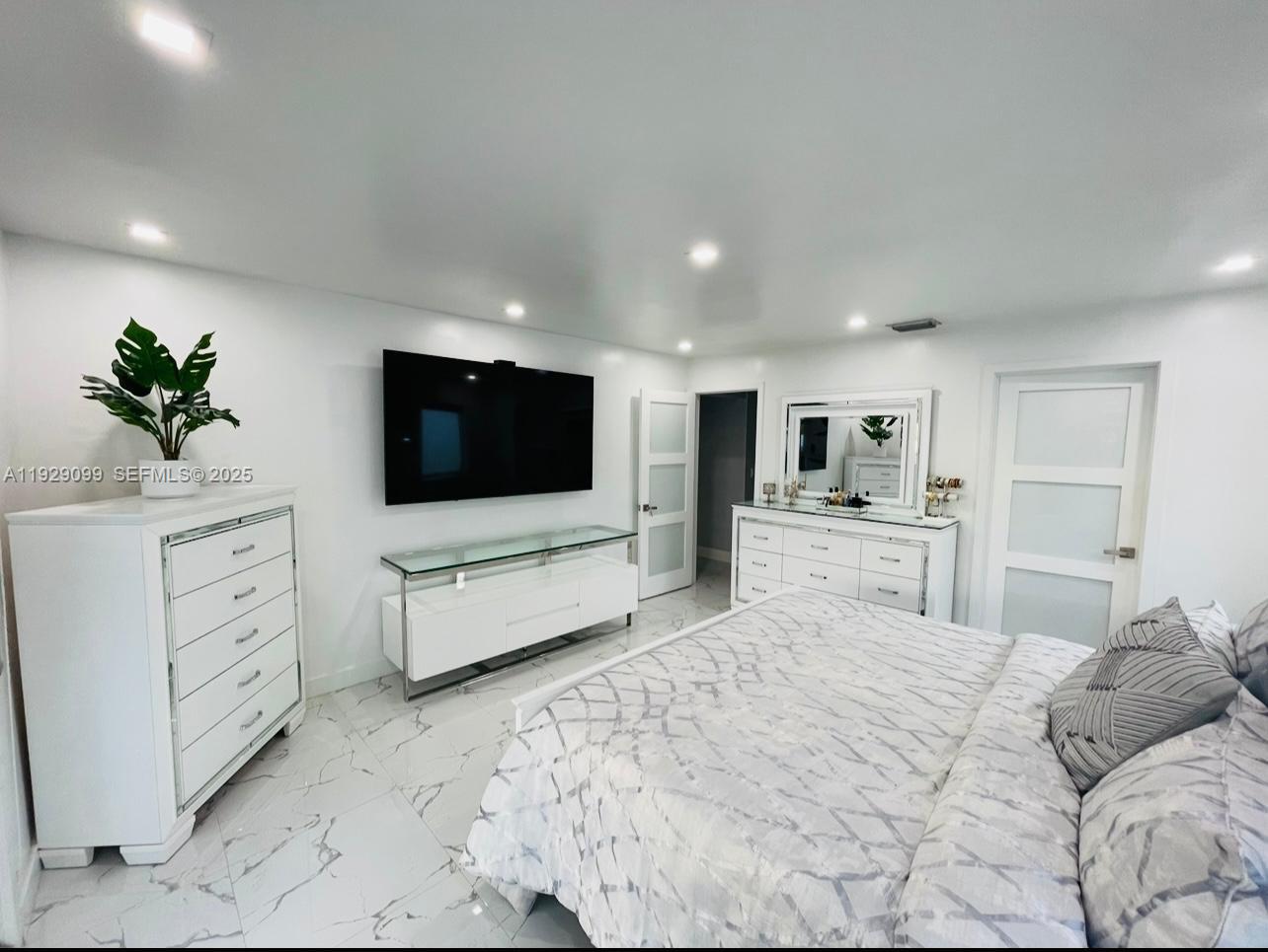 PRINCETONIAN ESTATES - Residential