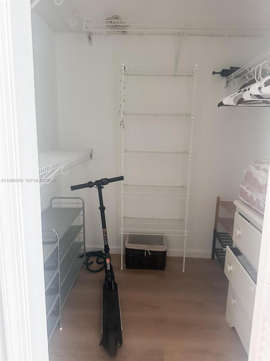 BINKS FOREST OF THE LANDI - Residential