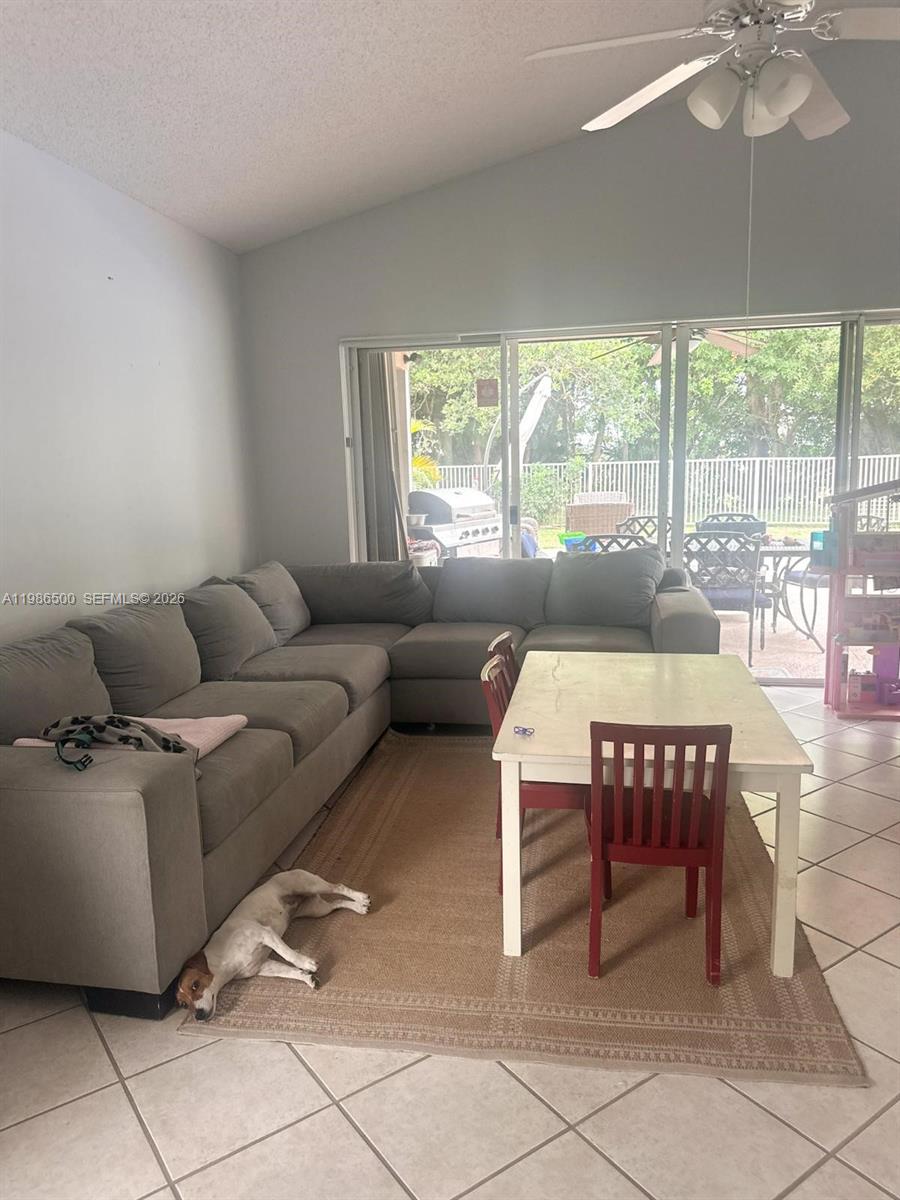 BINKS FOREST OF THE LANDI - Residential