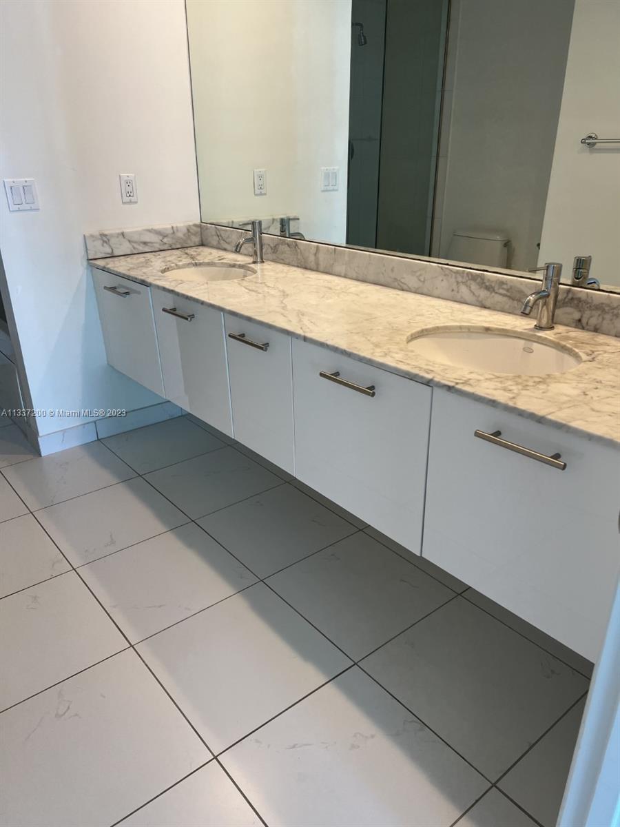 500 BRICKELL WEST CONDO - Residential Lease