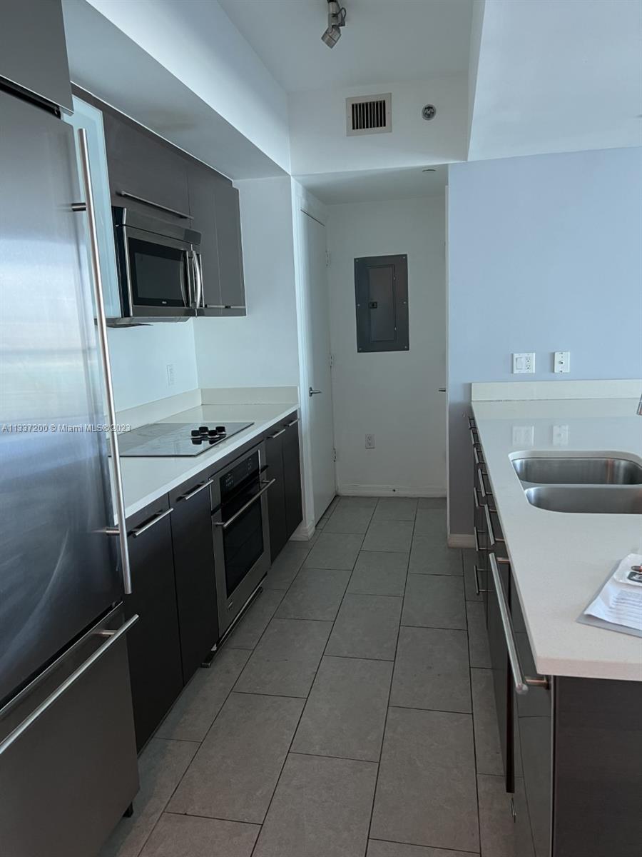 500 BRICKELL WEST CONDO - Residential Lease