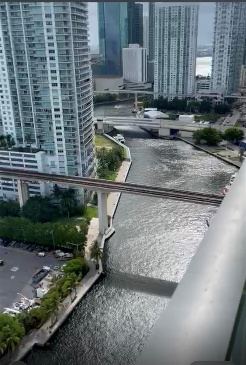 LATITUDE ON THE RIVER CON - Residential