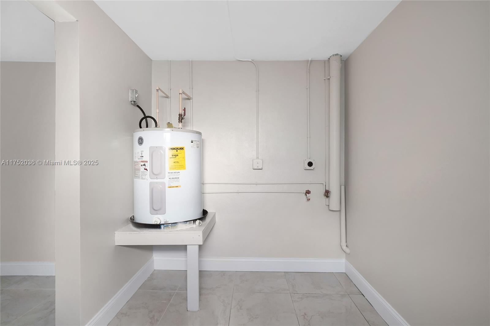 LAKE FOREST SEC 3 - Residential