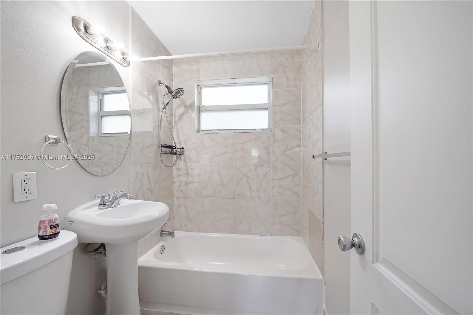 LAKE FOREST SEC 3 - Residential