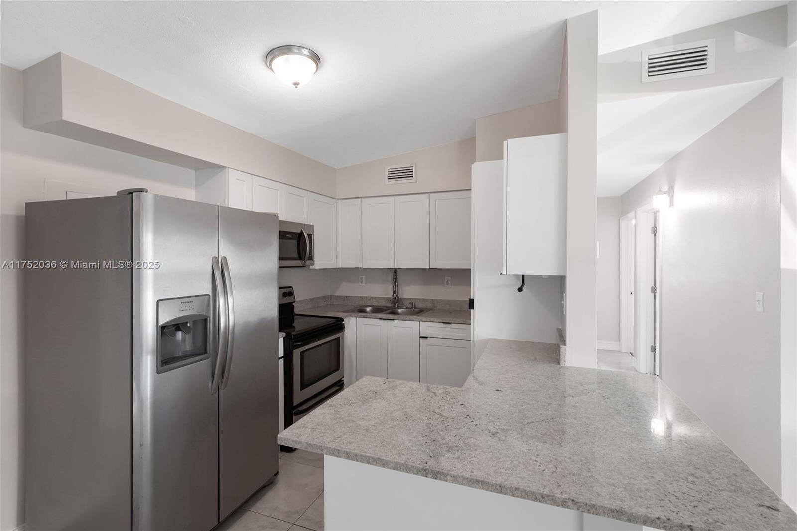 LAKE FOREST SEC 3 - Residential