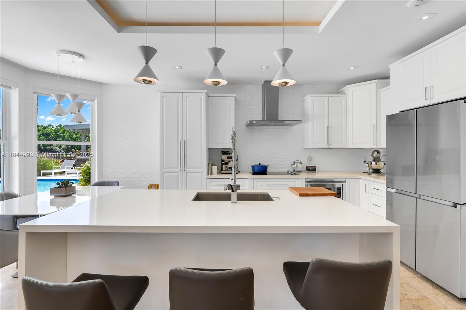 WESTON HILLS - Residential