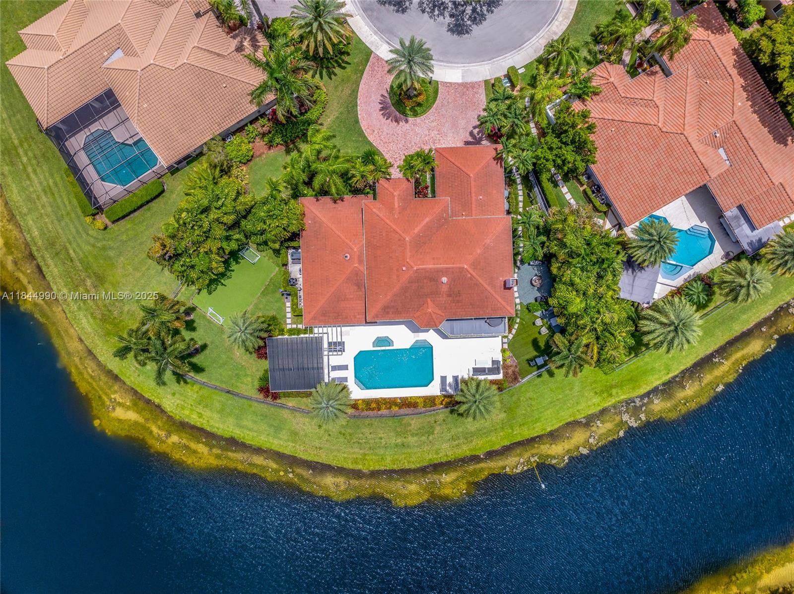 WESTON HILLS - Residential