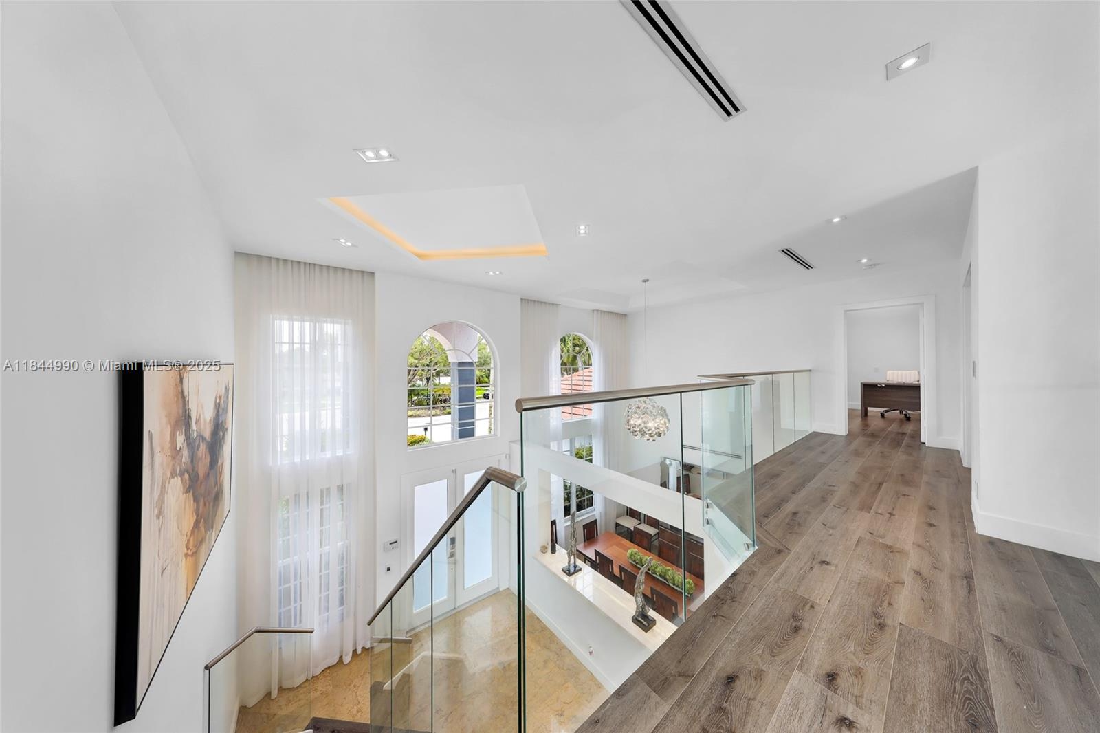 WESTON HILLS - Residential