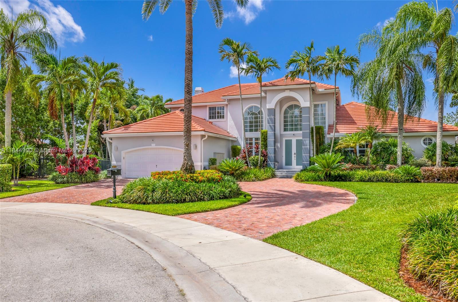 WESTON HILLS - Residential