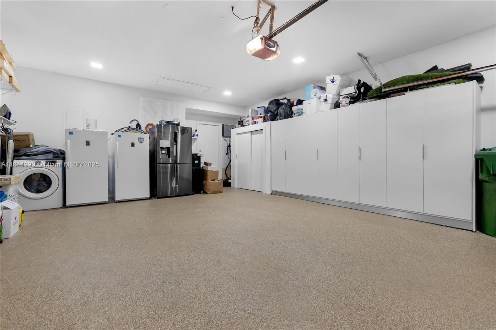 WESTON HILLS - Residential