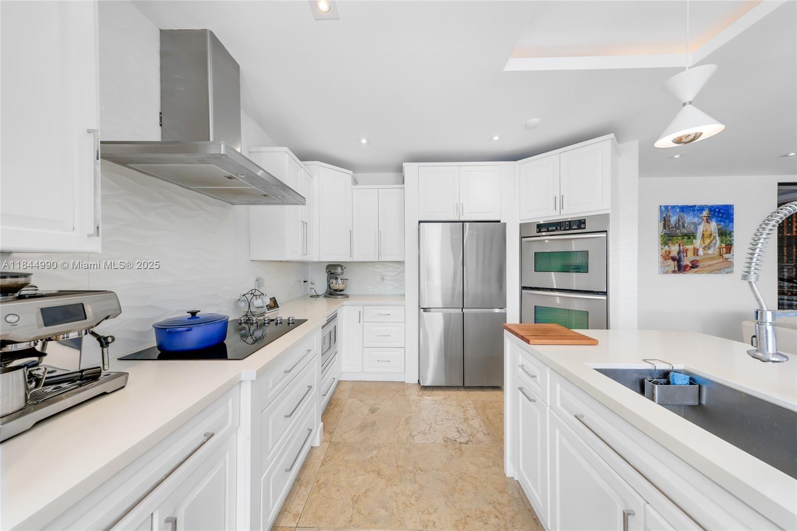 WESTON HILLS - Residential