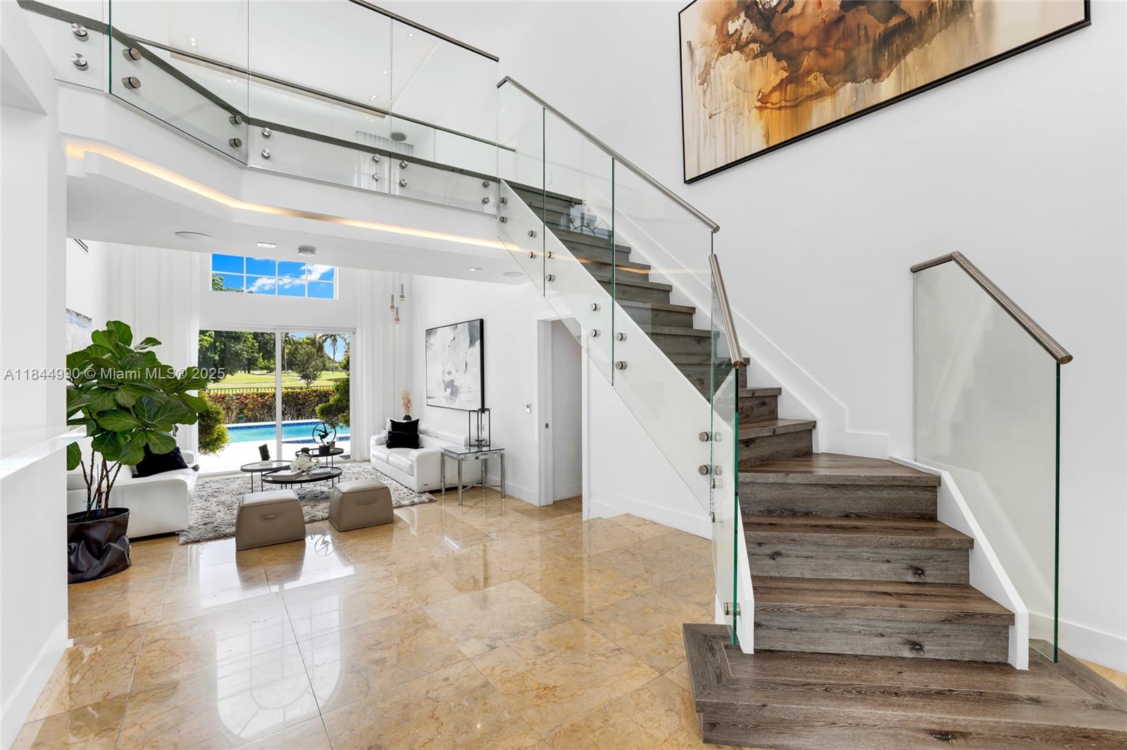 WESTON HILLS - Residential