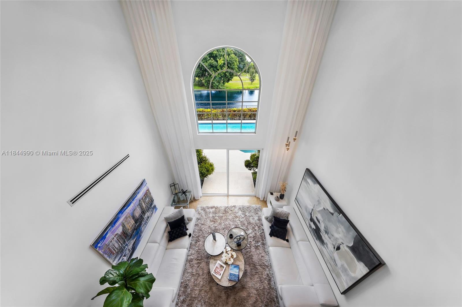 WESTON HILLS - Residential