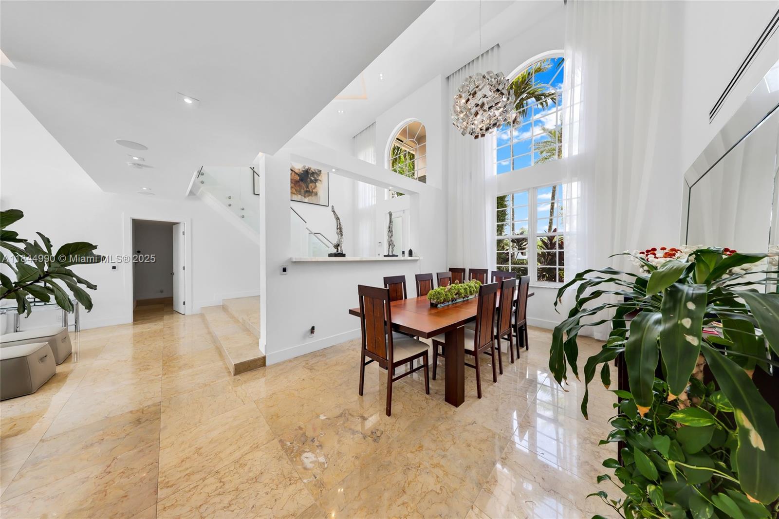 WESTON HILLS - Residential