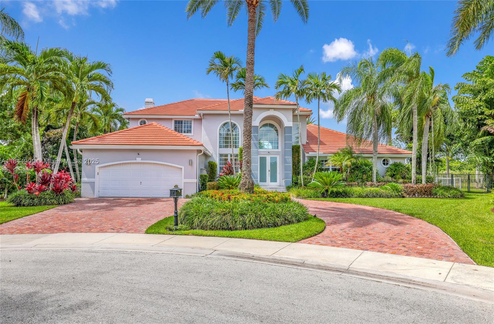 WESTON HILLS - Residential