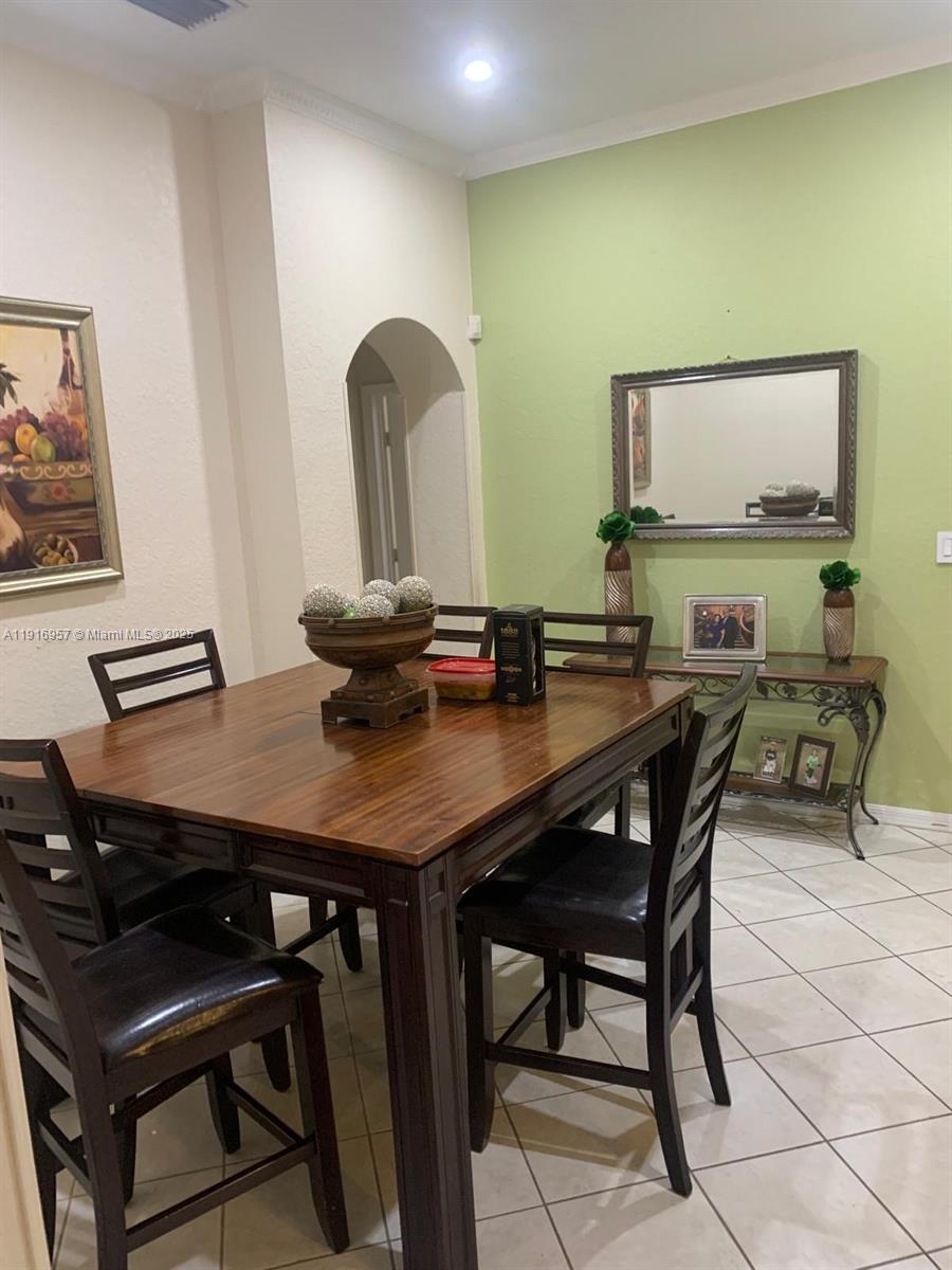 KEYS-GATE NO 1 - Residential