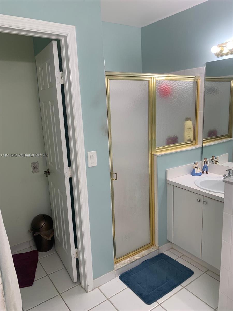 KEYS-GATE NO 1 - Residential