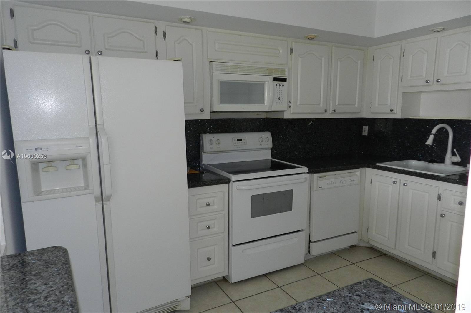BRICKELL PLACE CONDO - Residential Lease
