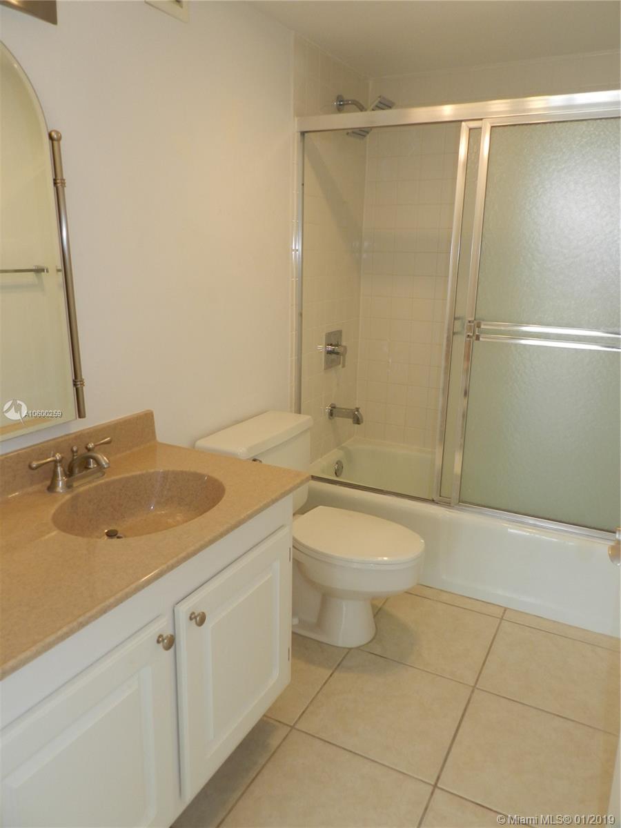 BRICKELL PLACE CONDO - Residential Lease