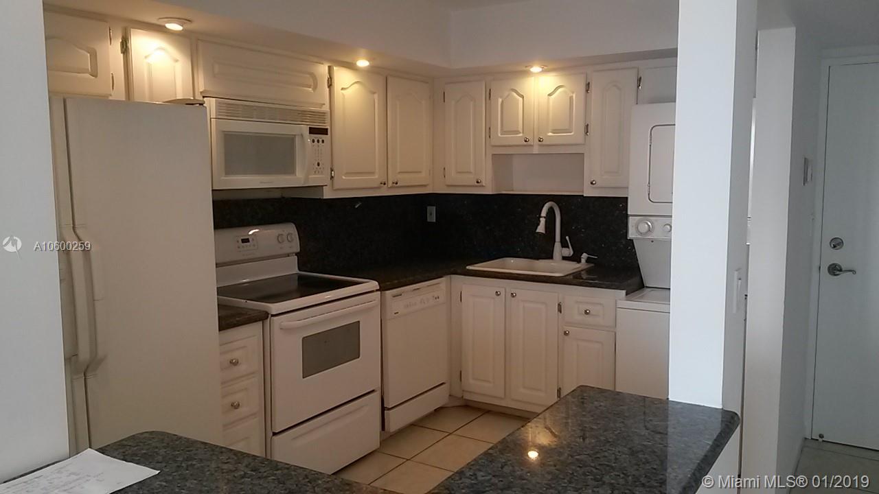 BRICKELL PLACE CONDO - Residential Lease