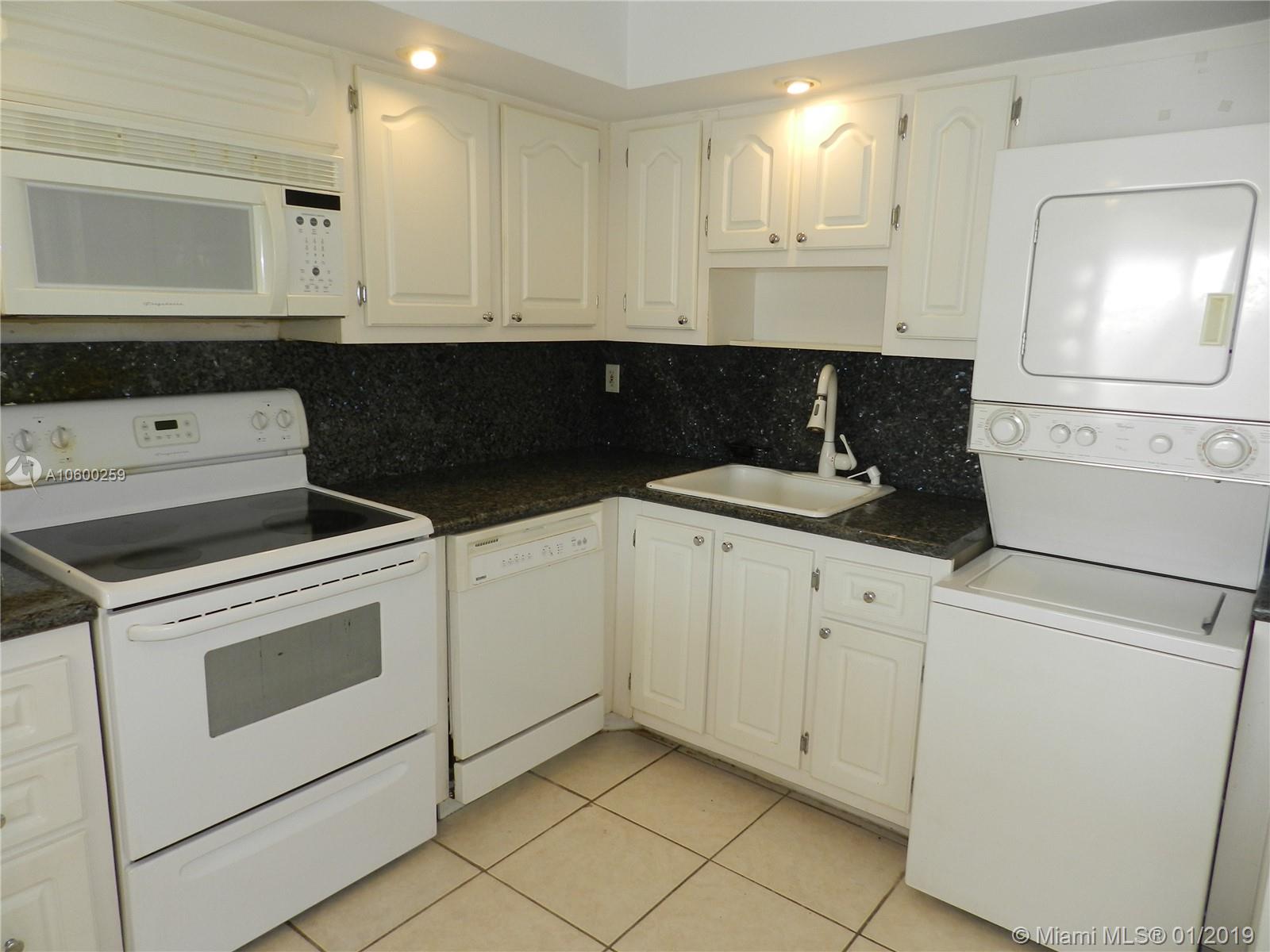 BRICKELL PLACE CONDO - Residential Lease