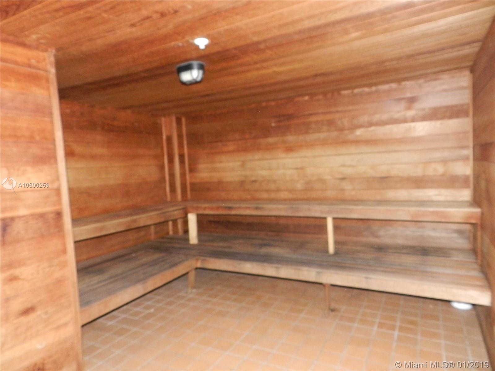 BRICKELL PLACE CONDO - Residential Lease