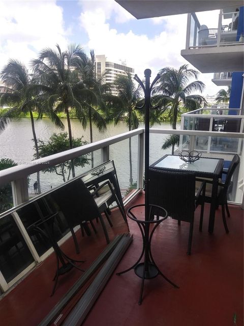 Condominium in Miami FL 5085 7th St St 2.jpg