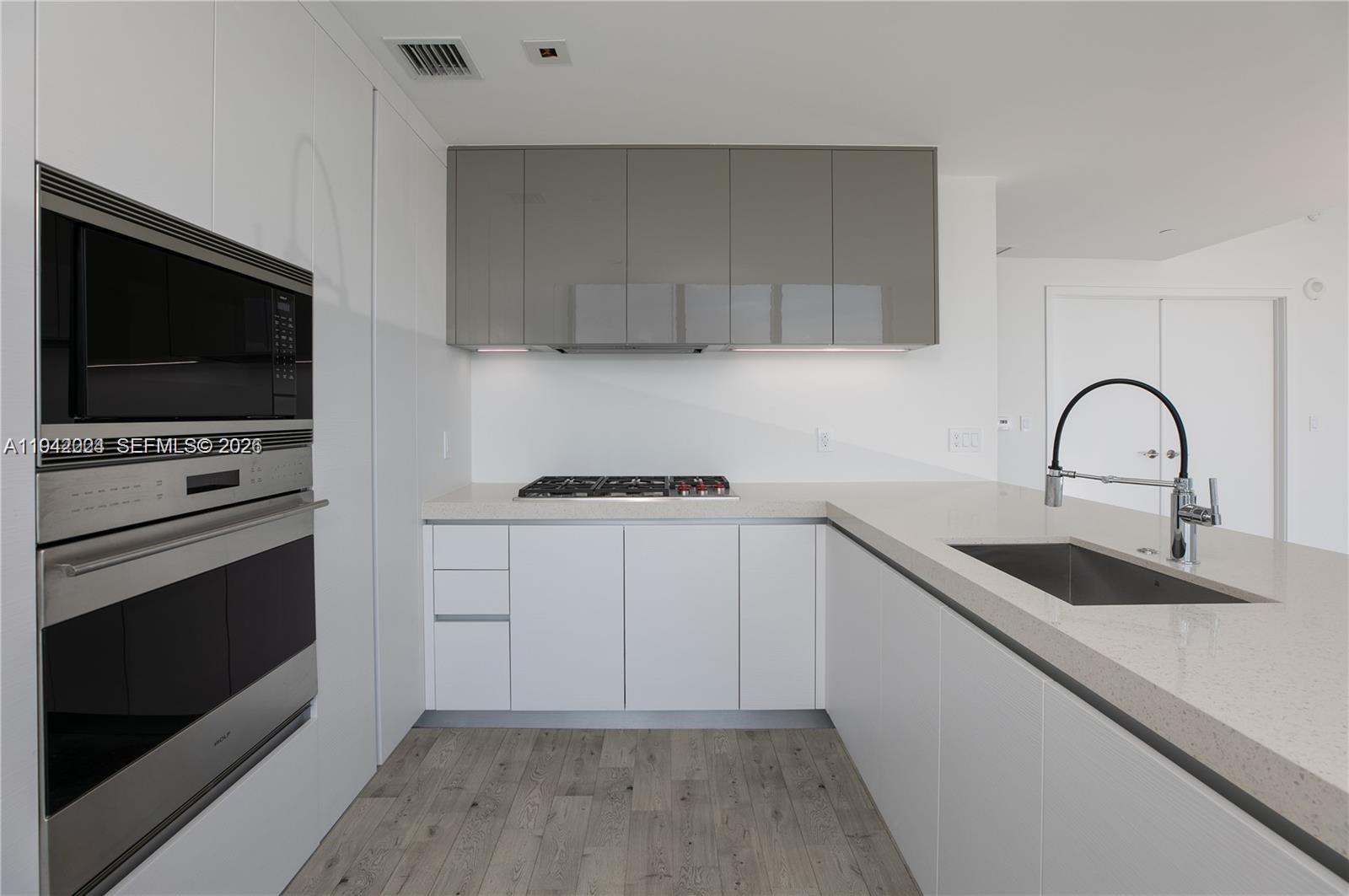 NANCY TERRACE - Residential