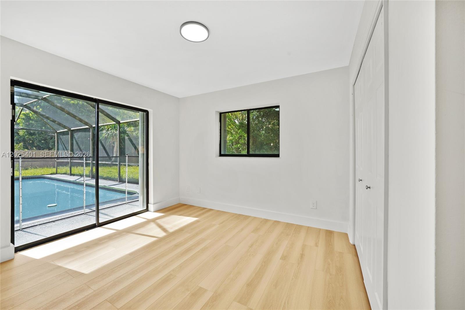 SHADOW WOOD - Residential