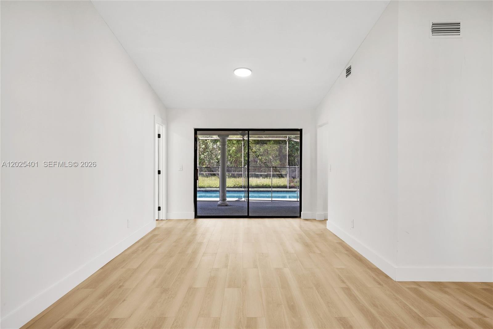 SHADOW WOOD - Residential