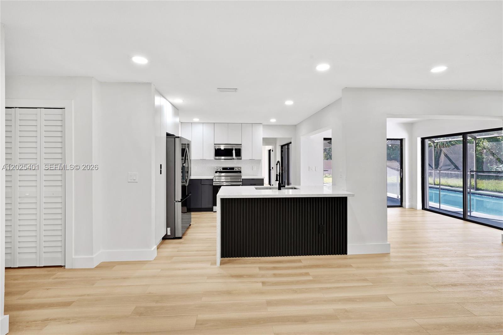 SHADOW WOOD - Residential