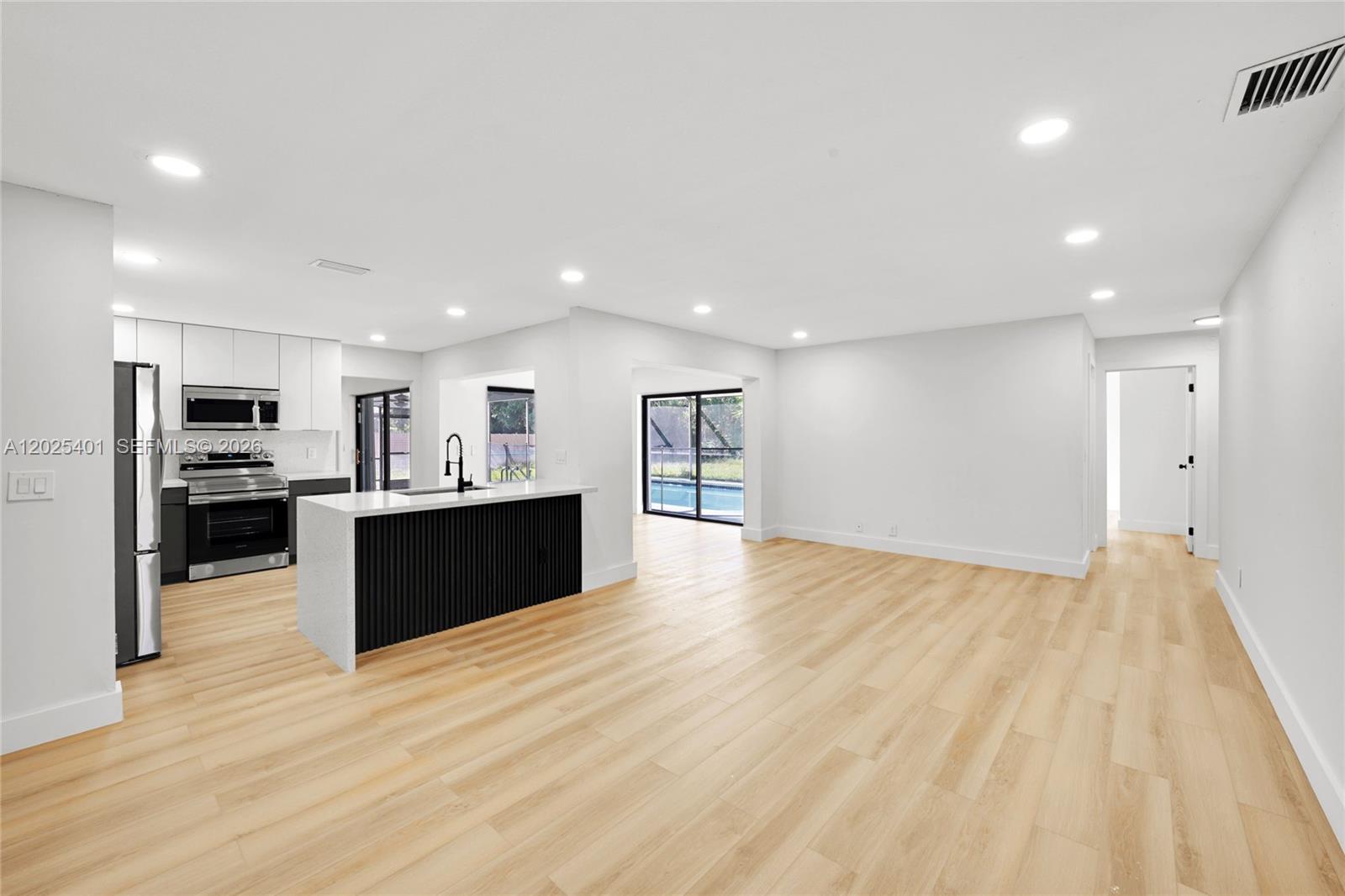 SHADOW WOOD - Residential