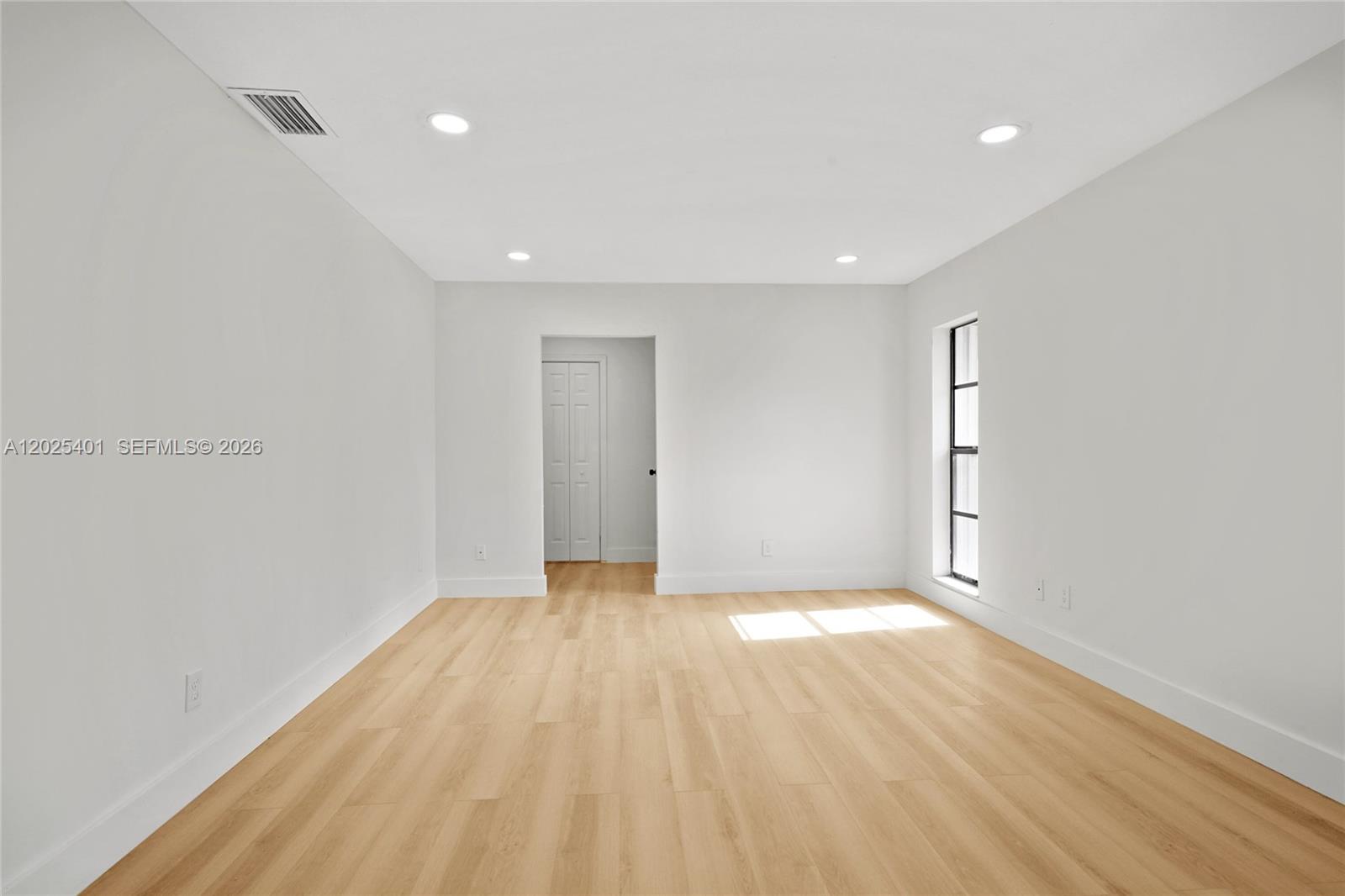 SHADOW WOOD - Residential