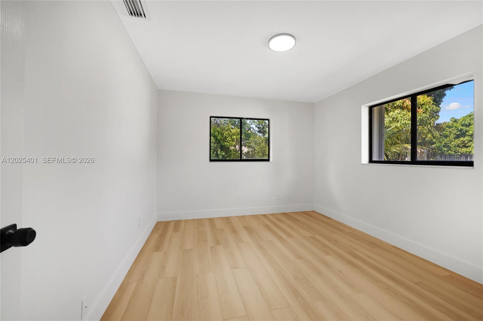 SHADOW WOOD - Residential